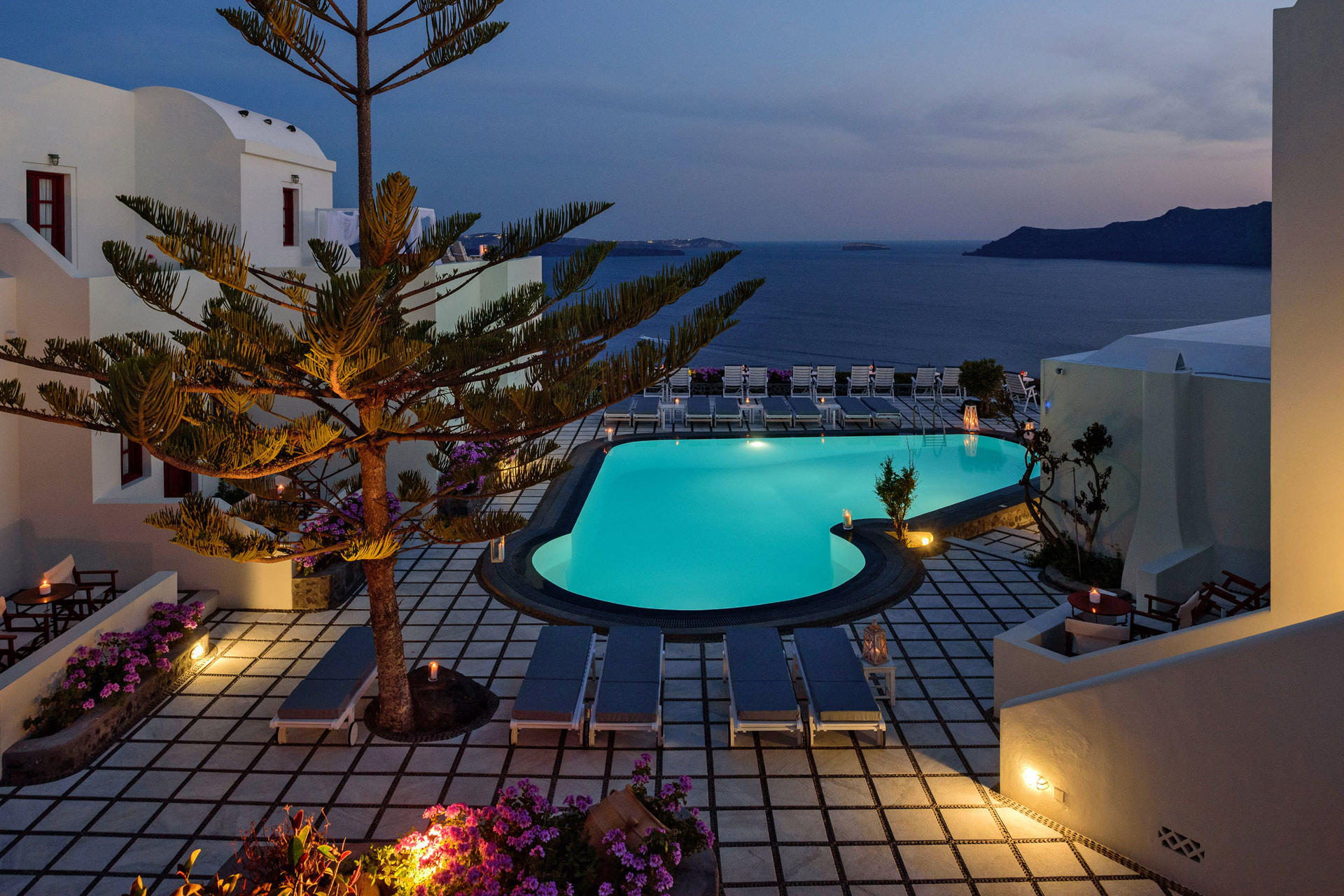 Nikos Villas - Oia, Santorini