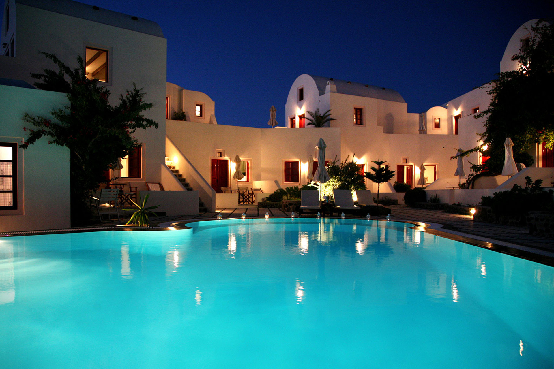 Nikos Villas - Oia, Santorini