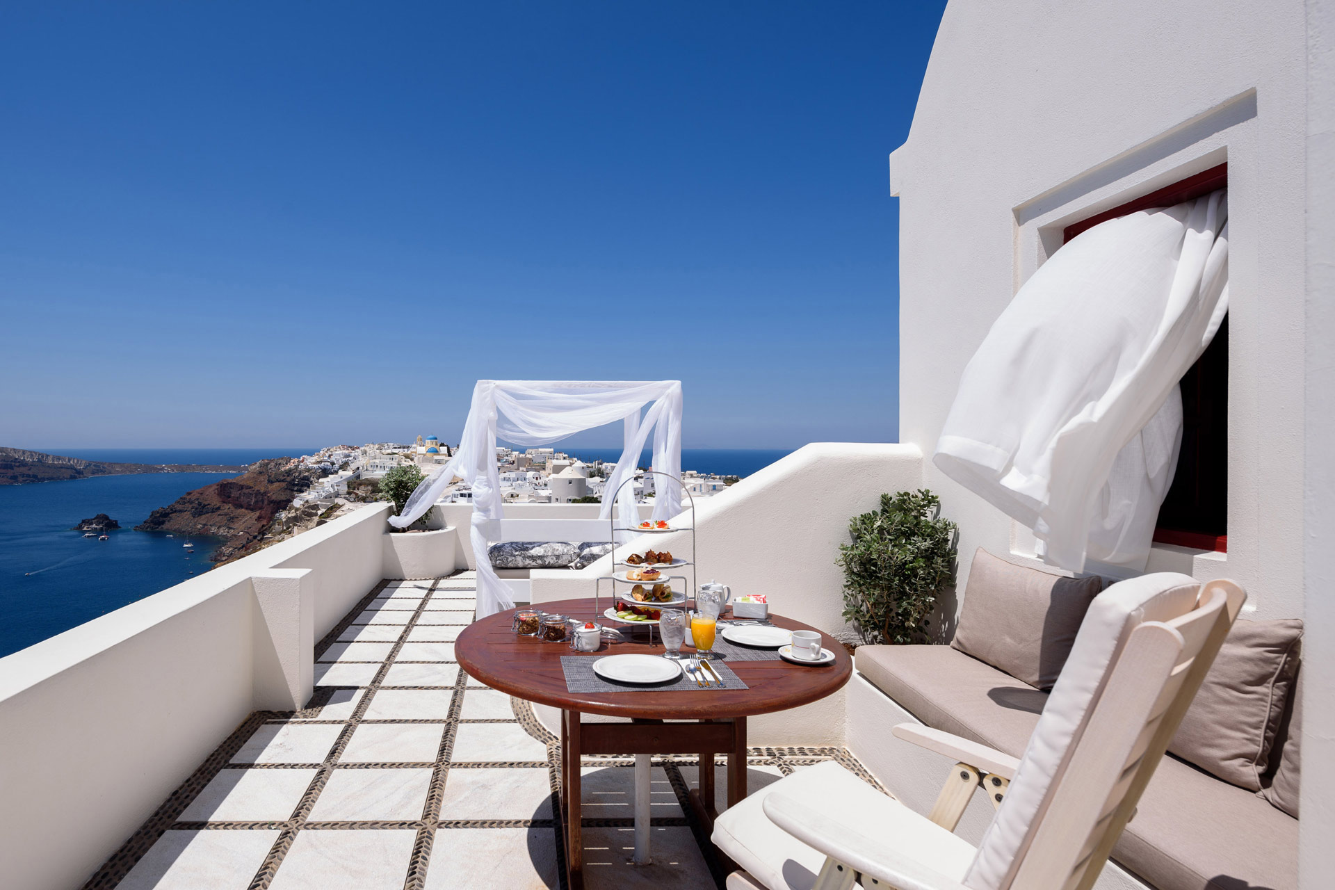 Nikos Villa - Oia, Santorini