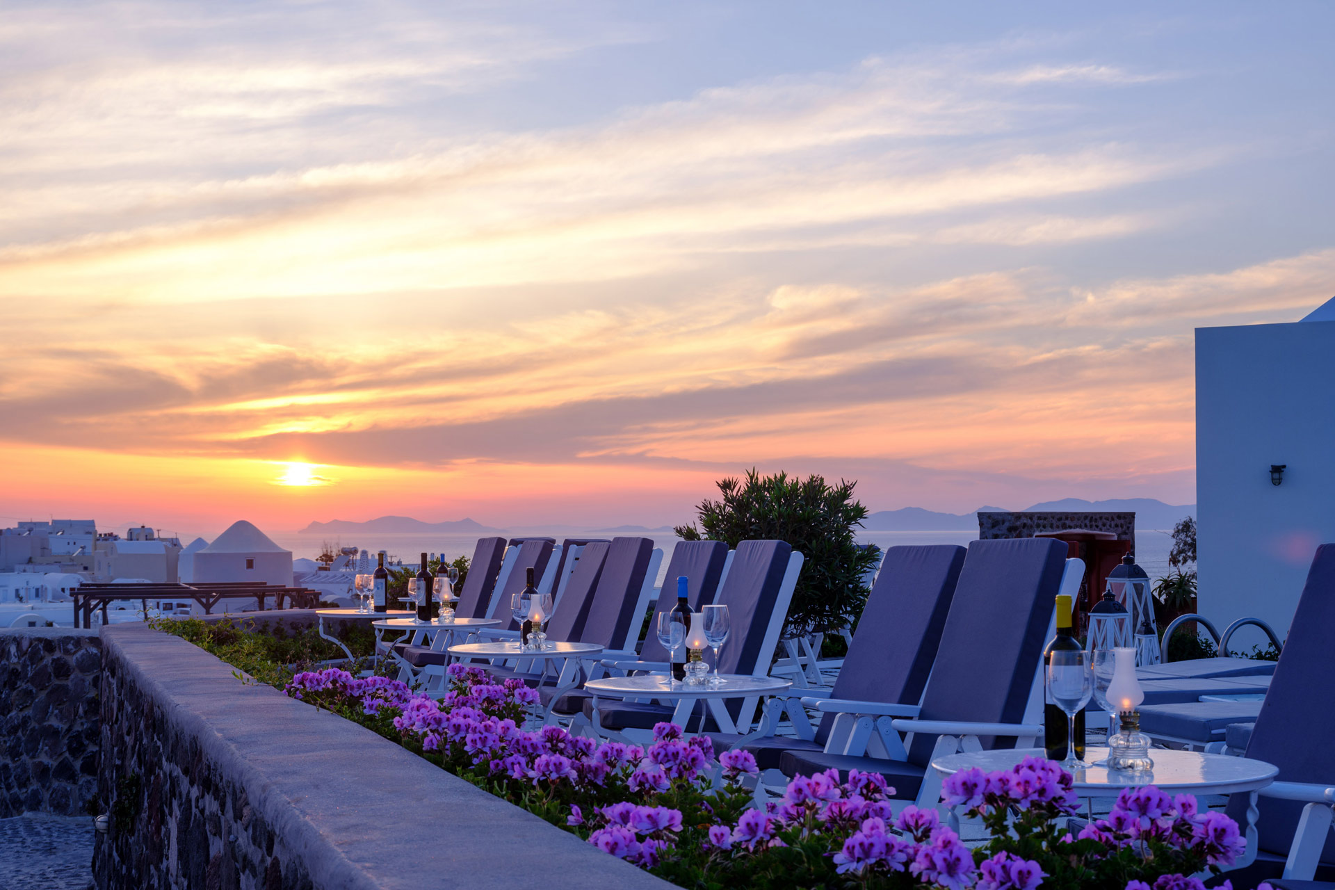 Nikos Villas - Oia, Santorini