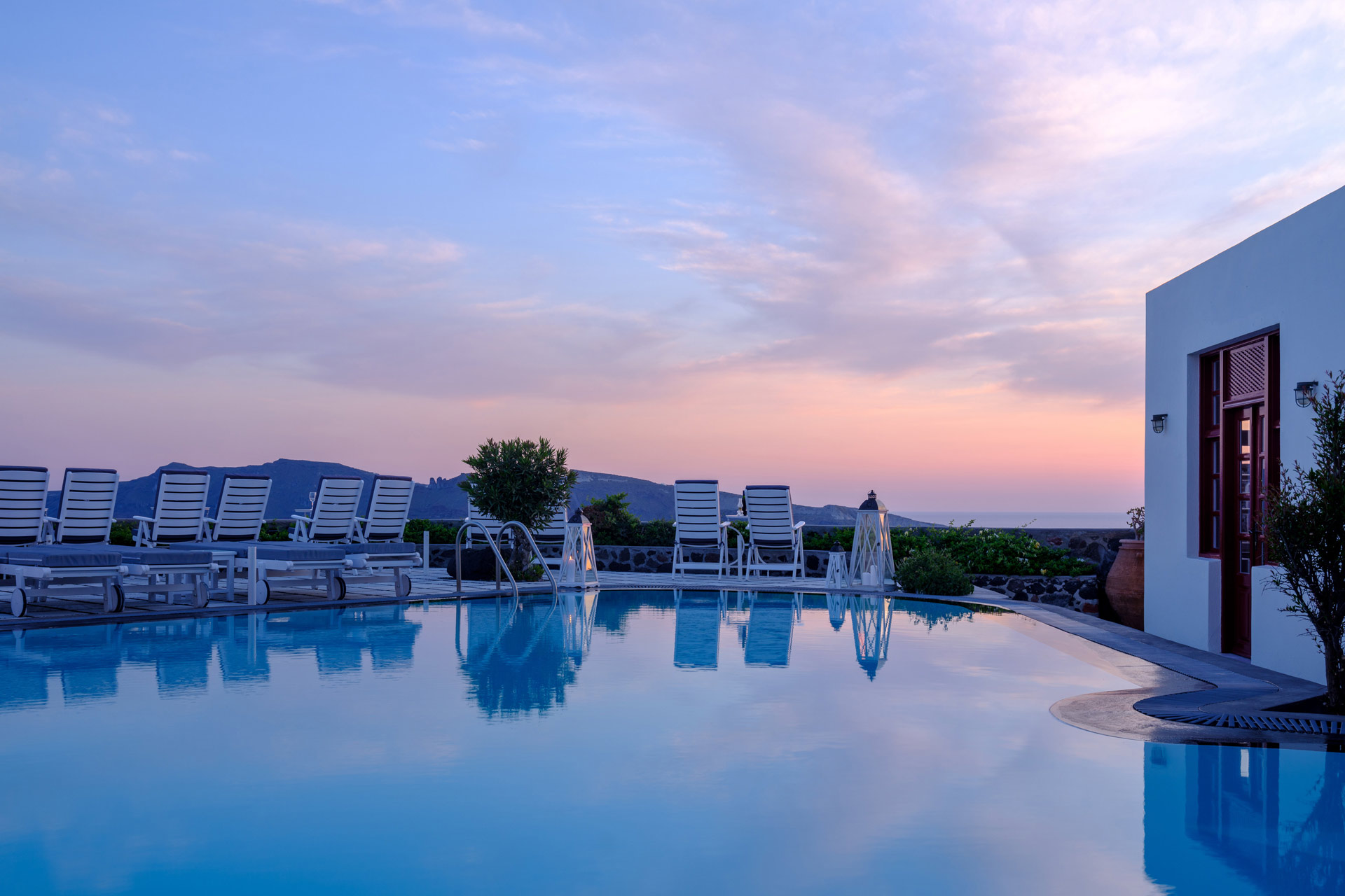 Nikos Villas - Oia, Santorini