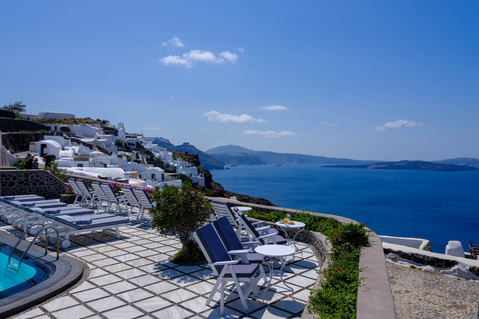 Nikos Villas - Oia, Santorini