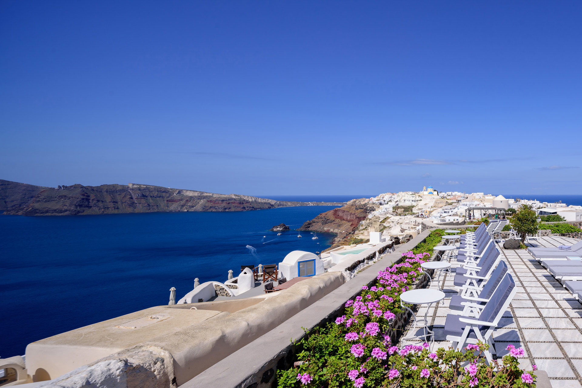 Nikos Villas - Oia, Santorini